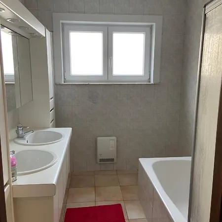 Ruim Zonnig Op 50m 公寓 *