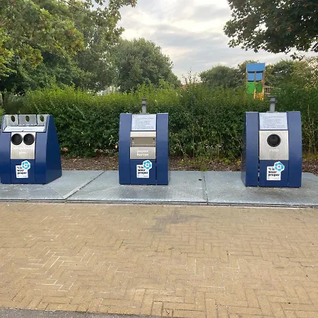 Ruim Zonnig Op 50m דירה