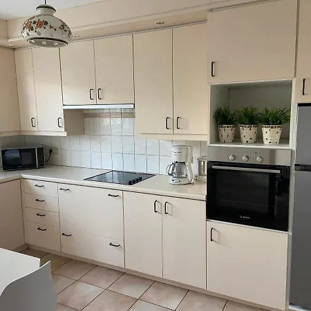 Ruim Zonnig Op 50m דירה