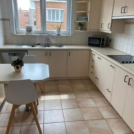 Ruim Zonnig Op 50m דירה